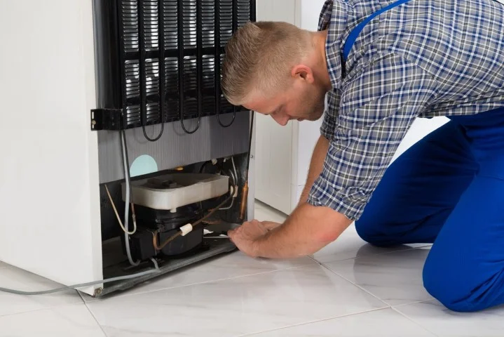certified refrigerator repair technician